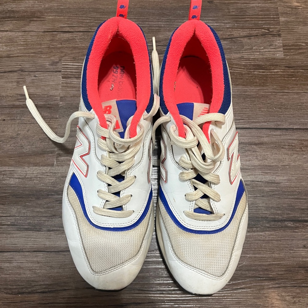 New Balance White and Blue Sneakers 9.5
